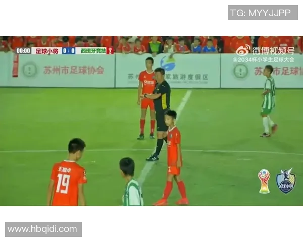 足球明星集结：全球顶级球员合影展示足球荣耀与团结之美